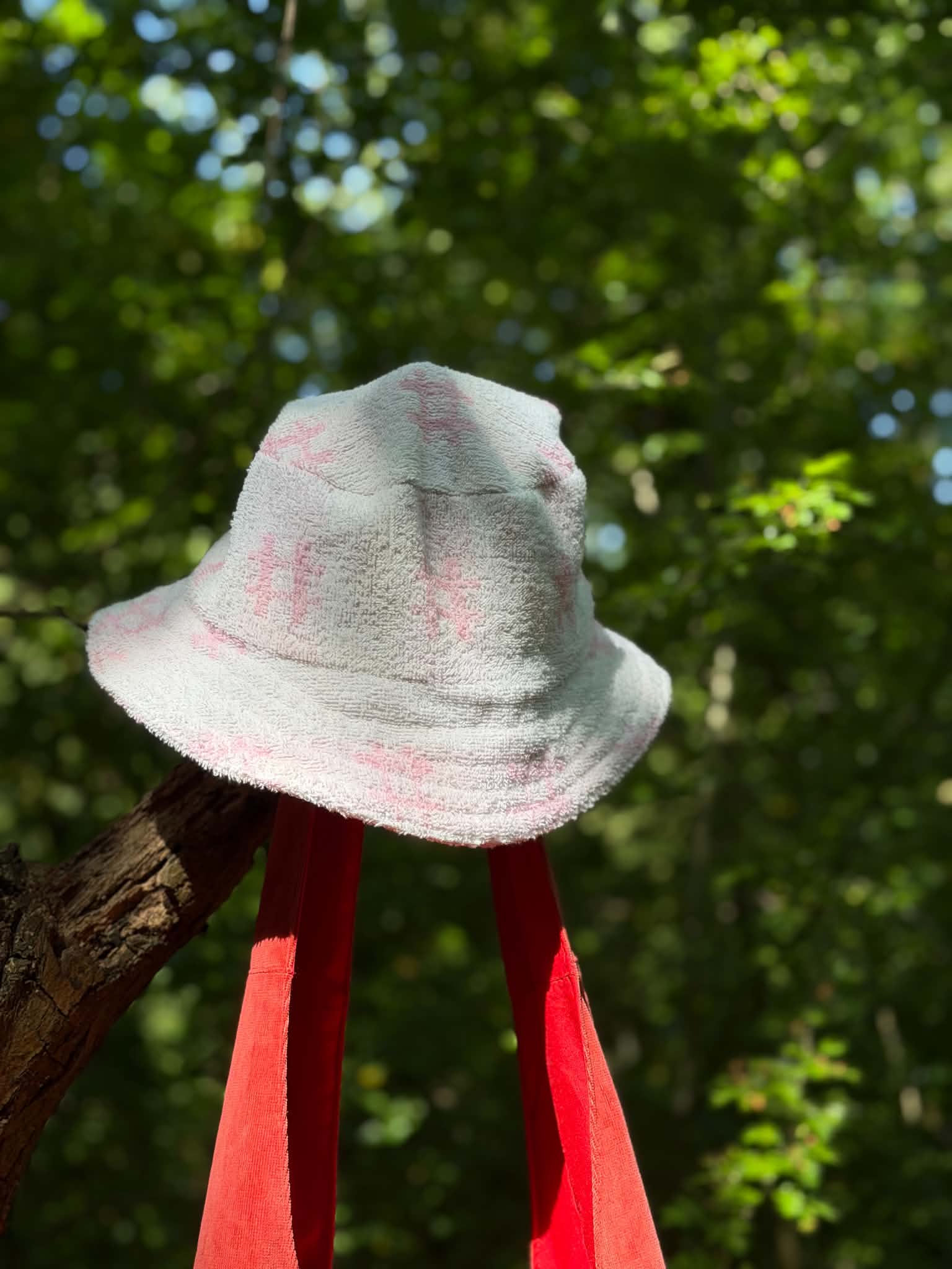 Reversible Terry Cloth Bucket Hat – Handmade from Upcycled Towel, One of a Kind - HandmadeSewingAnna's