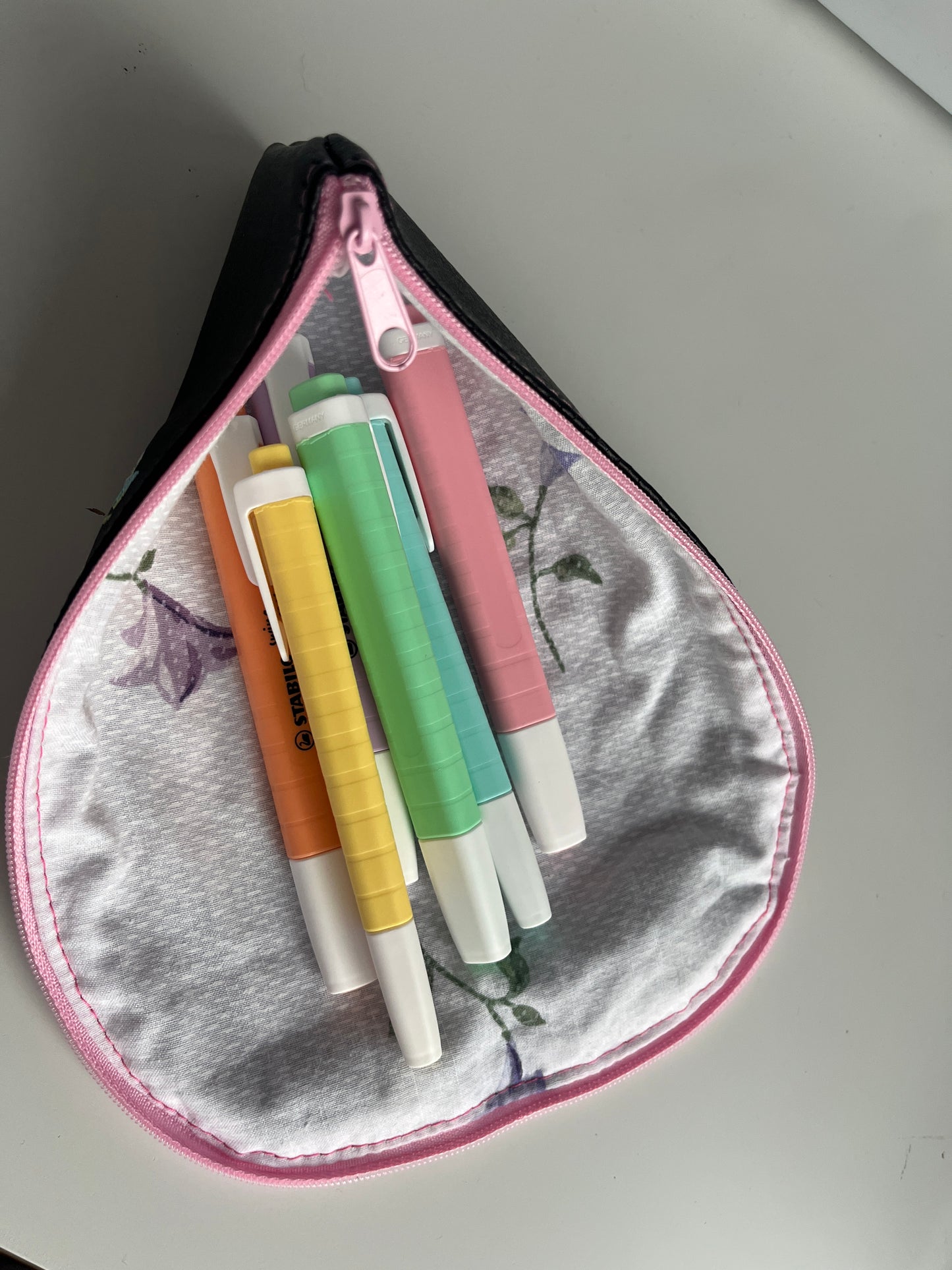 Floral Embroidered Eco-Leather Pencil Case - Black - HandmadeSewingAnna's